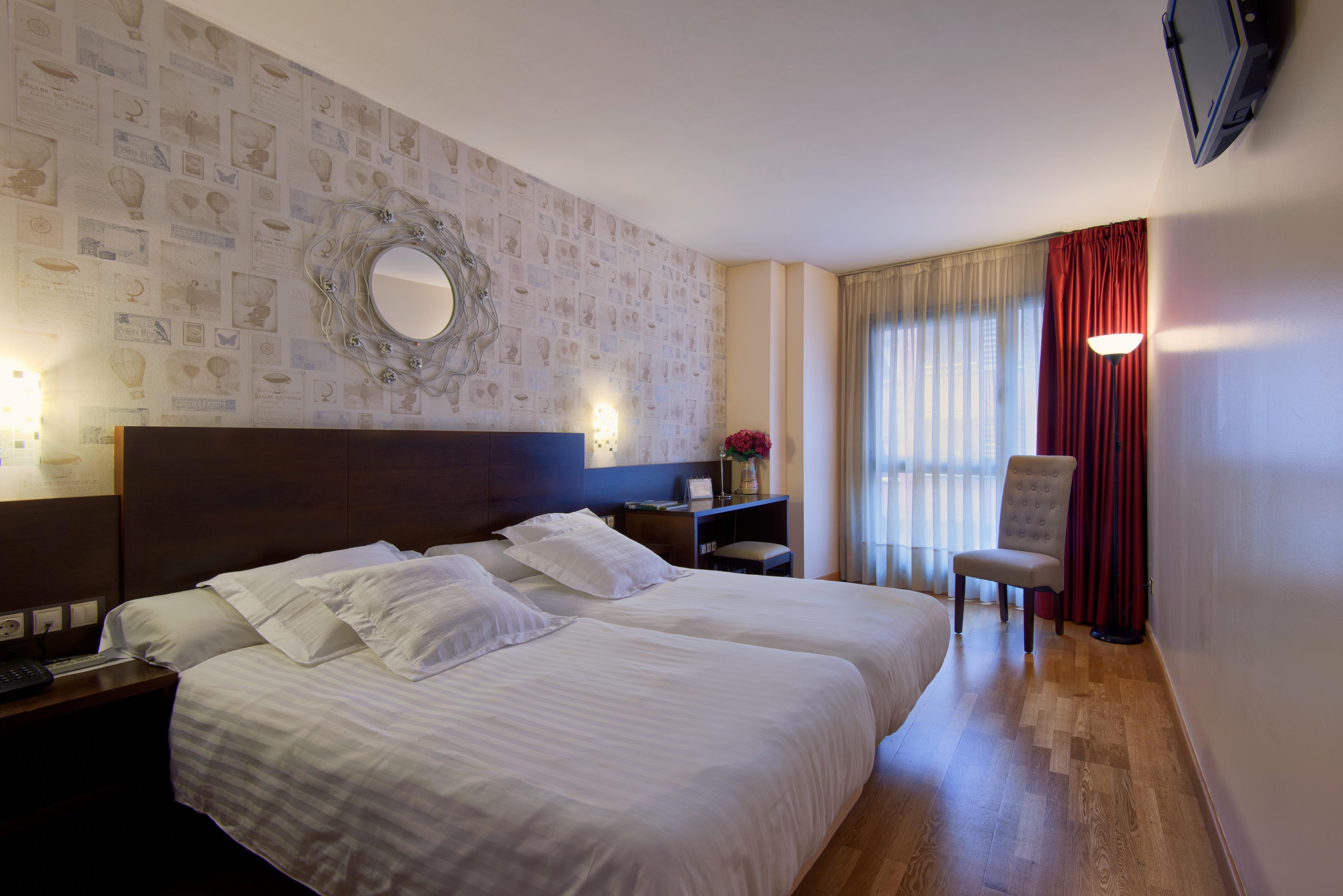 Hotel Castro Real Oviedo Exterior photo
