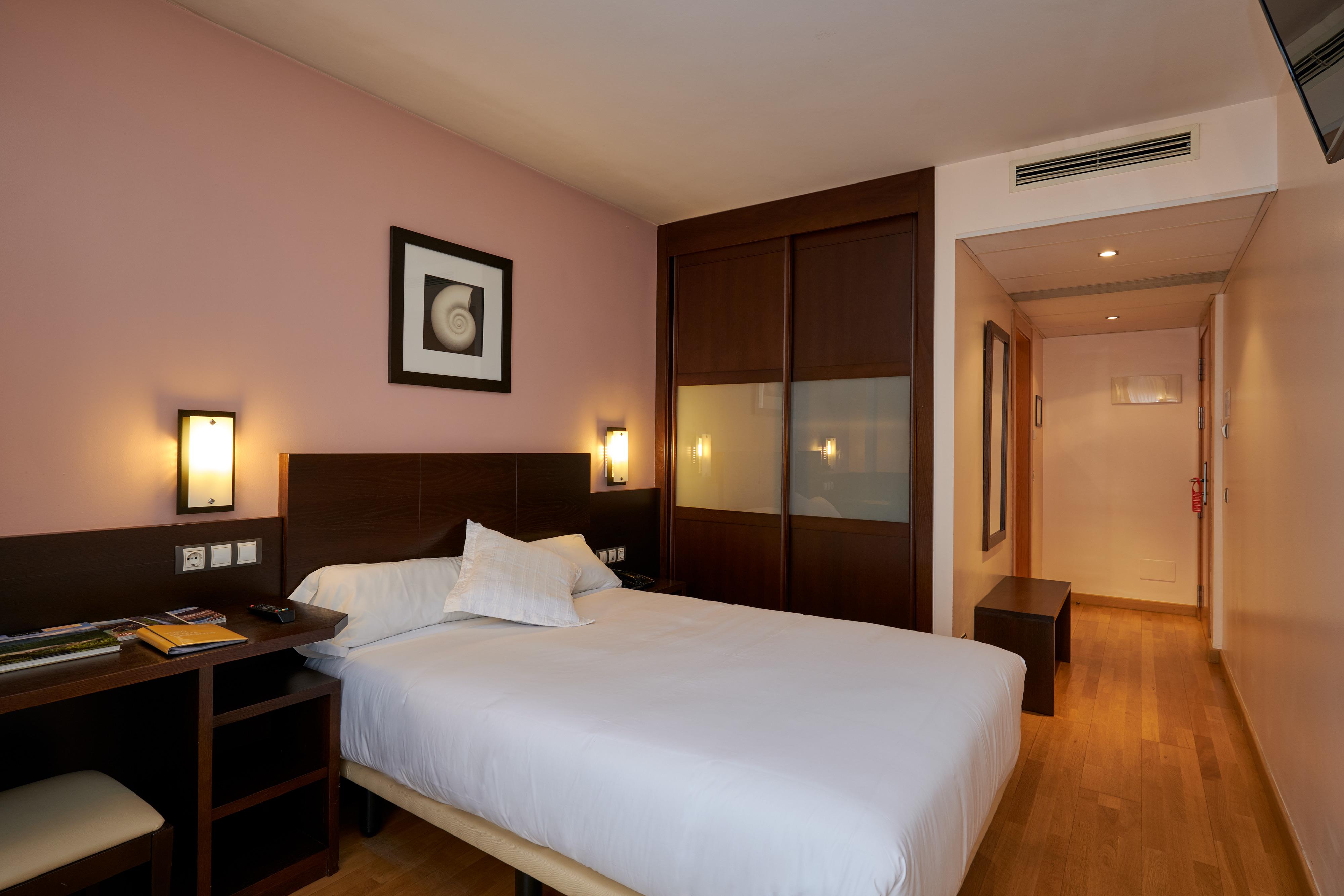 Hotel Castro Real Oviedo Exterior photo