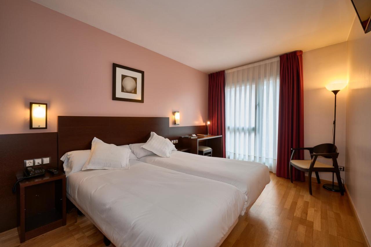 Hotel Castro Real Oviedo Exterior photo